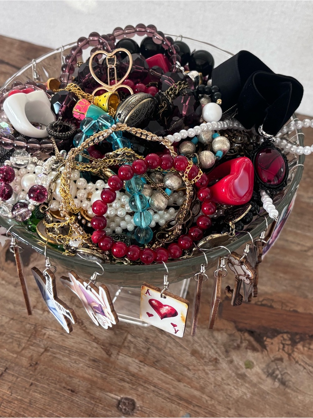 Alice in Wonderland Themed Mystery Jewelry Jar - Picture 5 of 14